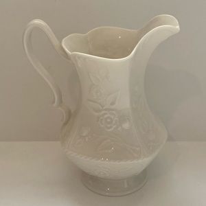 Lenox Pitcher